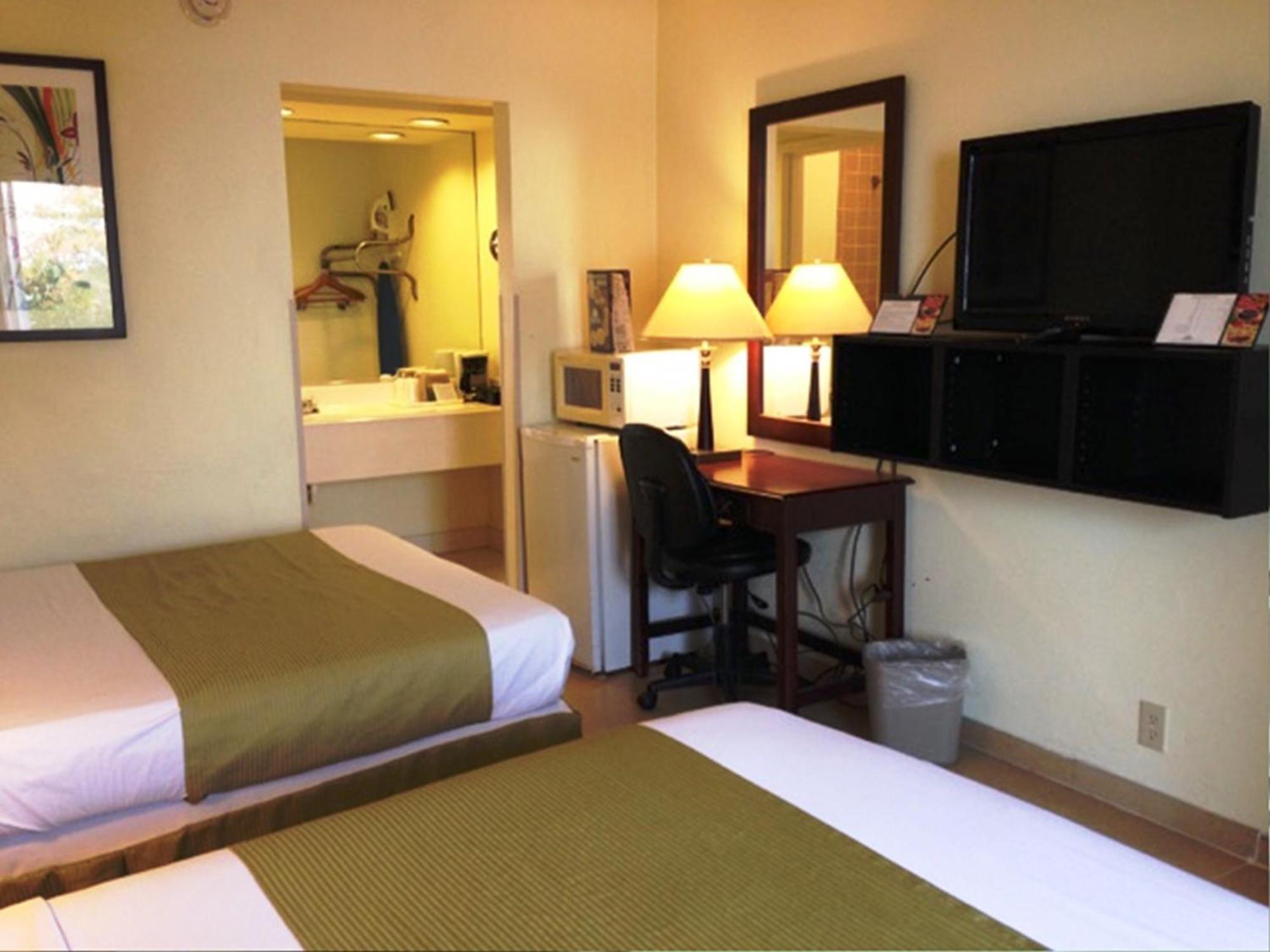 Days Inn By Wyndham Irving Grapevine Dfw Airport North Eksteriør billede