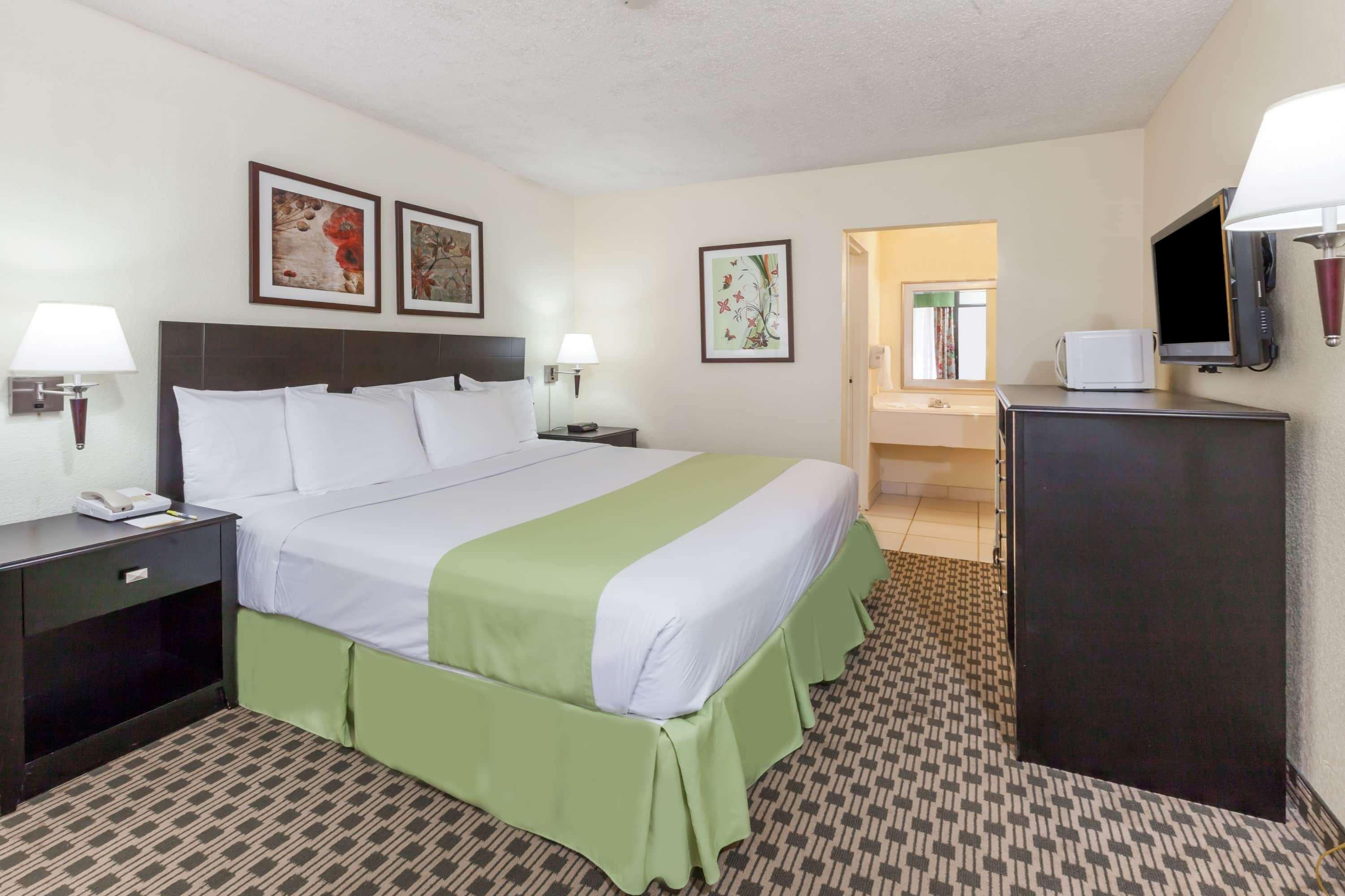 Days Inn By Wyndham Irving Grapevine Dfw Airport North Eksteriør billede