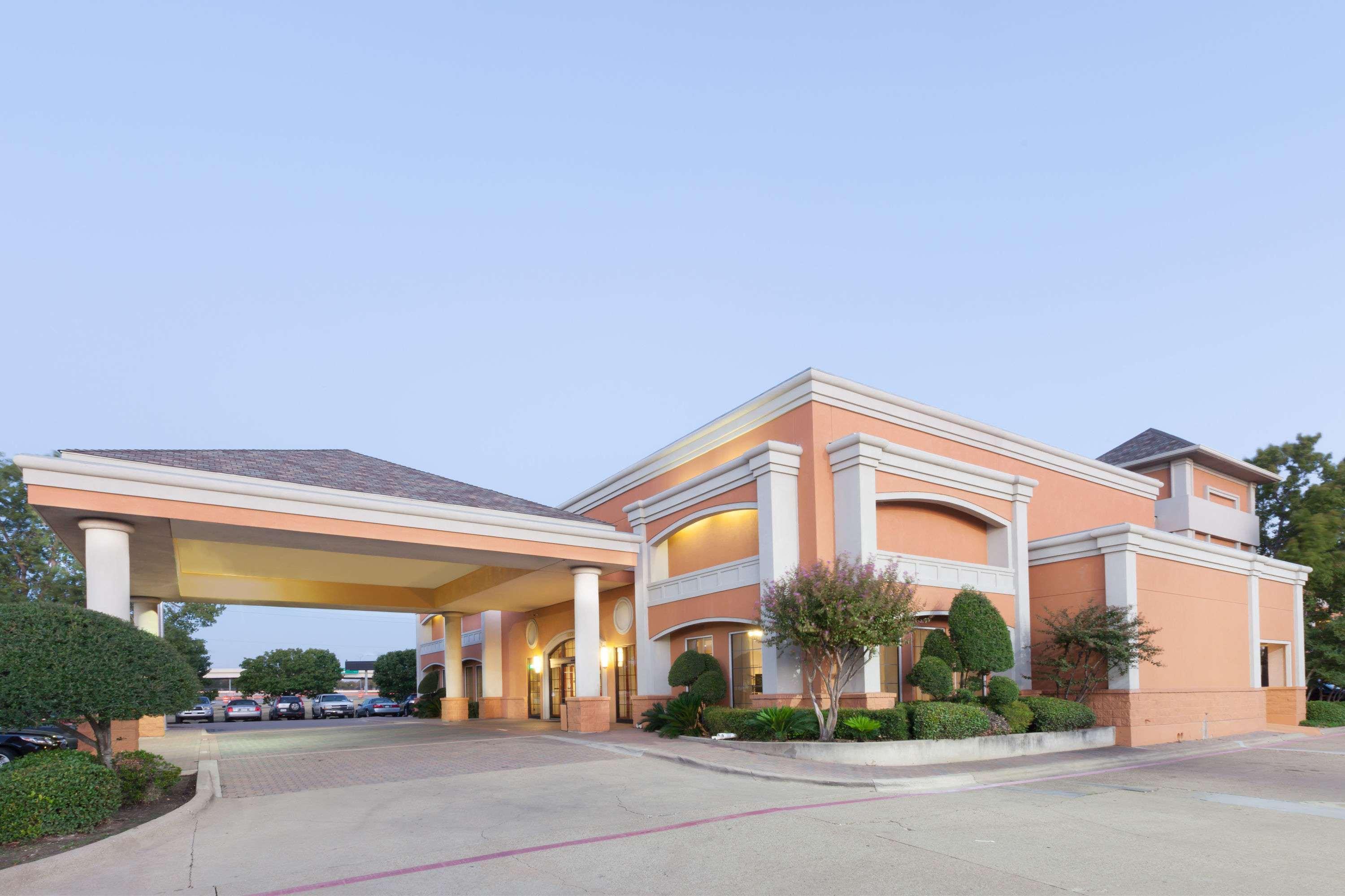 Days Inn By Wyndham Irving Grapevine Dfw Airport North Eksteriør billede