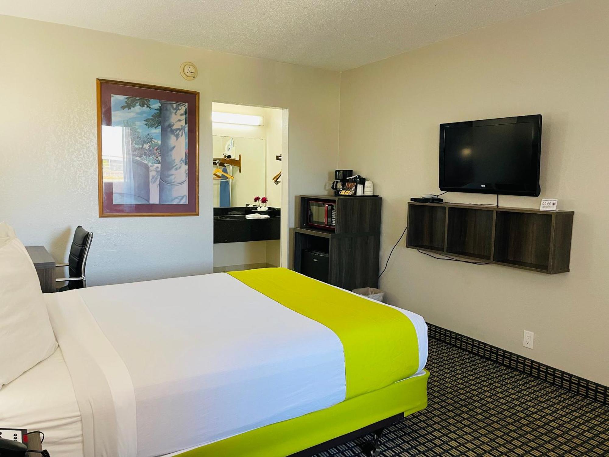 Days Inn By Wyndham Irving Grapevine Dfw Airport North Eksteriør billede