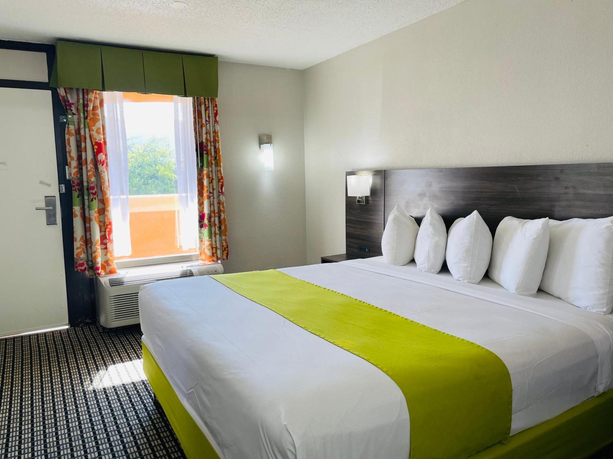 Days Inn By Wyndham Irving Grapevine Dfw Airport North Eksteriør billede