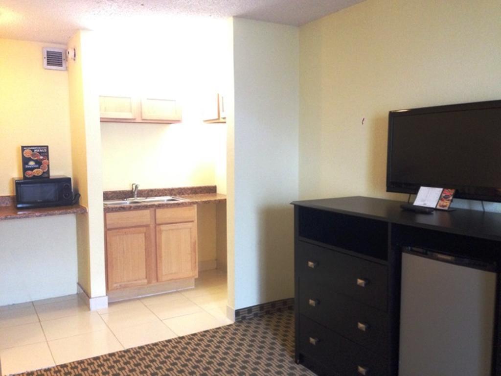 Days Inn By Wyndham Irving Grapevine Dfw Airport North Værelse billede